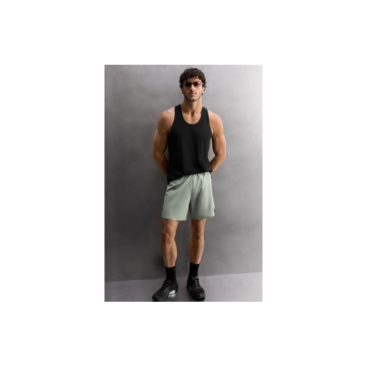 ЛЕГКИЕ ПЕРФОРИРОВАННЫЕ ШОРТЫ