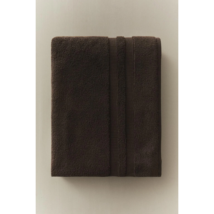 ЛЕГКИЕ ПЕРФОРИРОВАННЫЕ ШОРТЫ