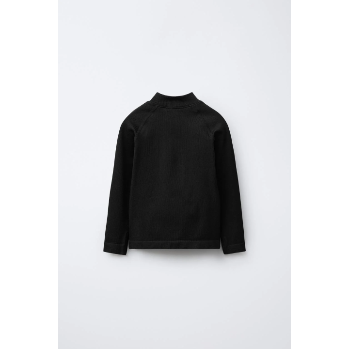 ФУТБОЛКА В РУБЧИК С РЕЛЬЕФНОЙ НАДПИСЬЮ