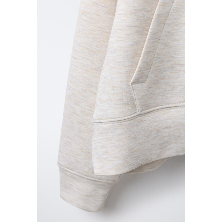 ТОЛСТОВКА С РЕЛЬЕФНЫМ ТЕКСТОМ