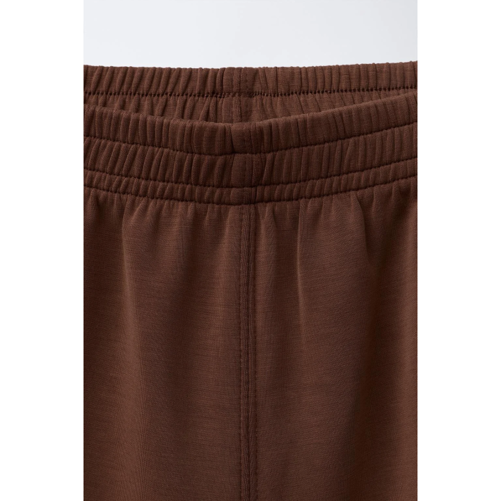 Брюки с модальным волокном и контрастной окантовкой