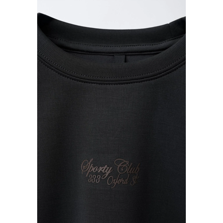 ТОЛСТОВКА С РЕЛЬЕФНОЙ НАДПИСЬЮ