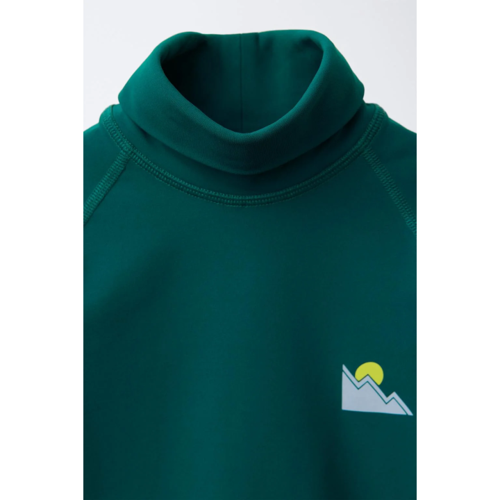 Термофутболка из коллекции лыжной одежды с дышащим материалом