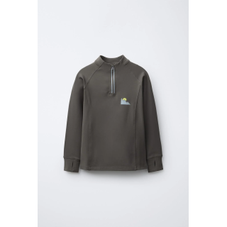 Футболка из коллекции лыжной одежды с термоэффектом