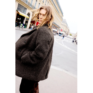 ПОЛУПАЛЬТО ИЗ БУКЛЕ