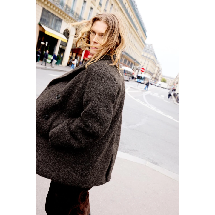 ПОЛУПАЛЬТО ИЗ БУКЛЕ