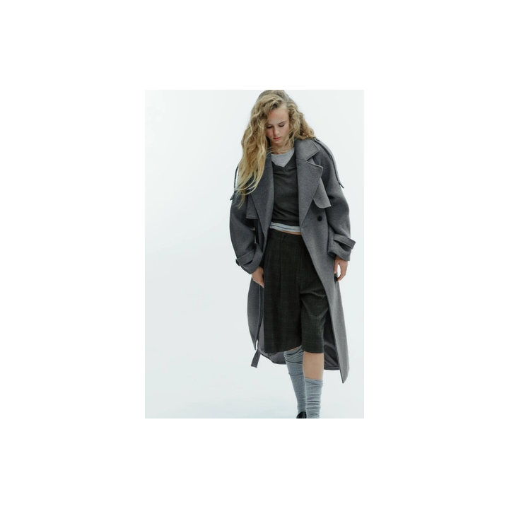 ДВУБОРТНОЕ ПАЛЬТО С ПОЯСОМ И ШЛЕВКАМИ