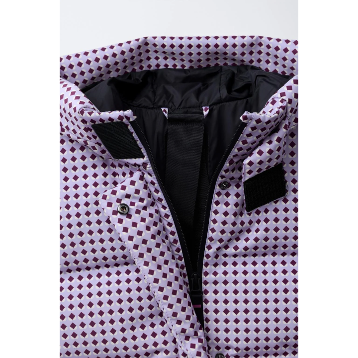 Пуховик с геометрическим принтом и набивкой из пера и пуха. защита от ветра и влаги, система recco® для лыжной коллекции