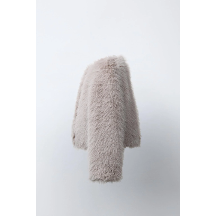 КОРОТКАЯ КУРТКА ИЗ ИСКУССТВЕННОГО МЕХА