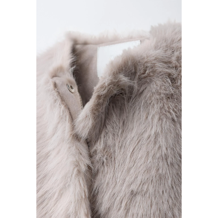 КОРОТКАЯ КУРТКА ИЗ ИСКУССТВЕННОГО МЕХА