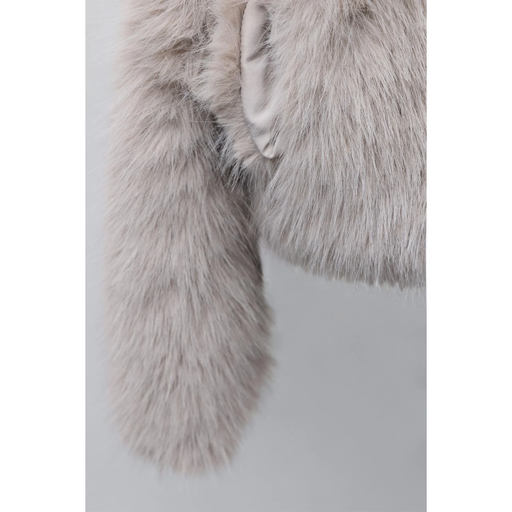 КОРОТКАЯ КУРТКА ИЗ ИСКУССТВЕННОГО МЕХА