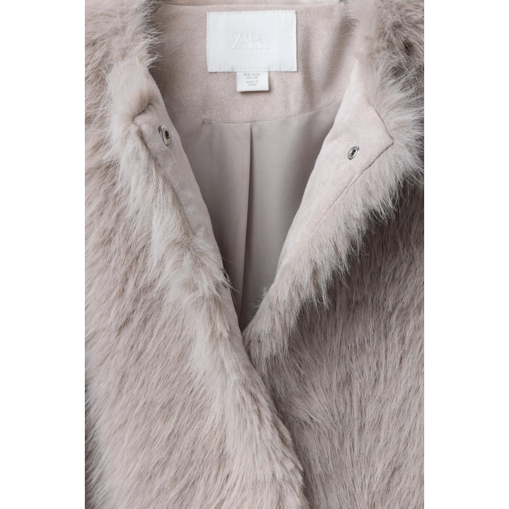 КОРОТКАЯ КУРТКА ИЗ ИСКУССТВЕННОГО МЕХА