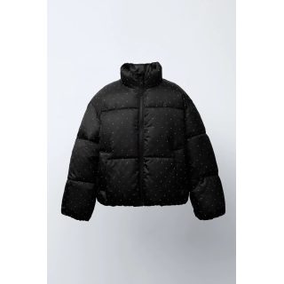 СТЕГАНАЯ КУРТКА СО СТРАЗАМИ