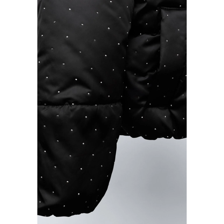 СТЕГАНАЯ КУРТКА СО СТРАЗАМИ