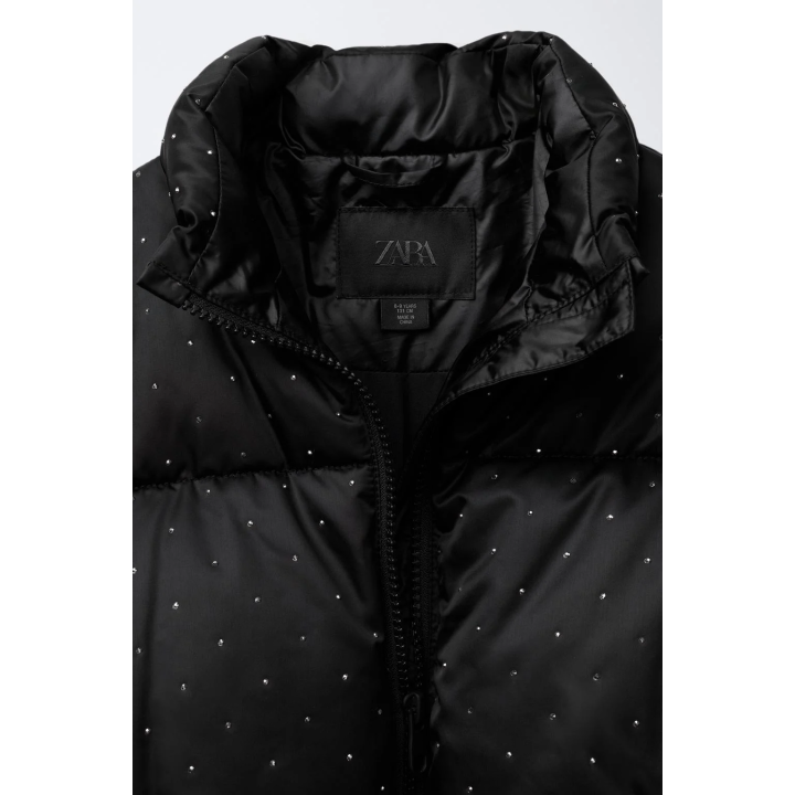 СТЕГАНАЯ КУРТКА СО СТРАЗАМИ