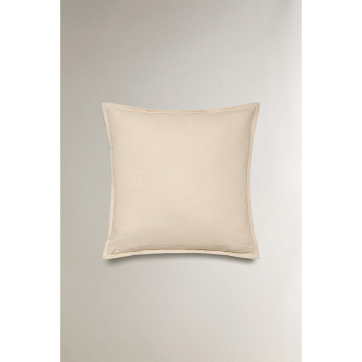 Рождественская вязаная подушка с центральным дизайном