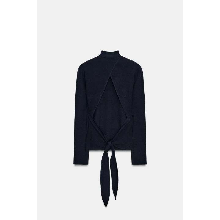 Вязаный топ с открытой спиной