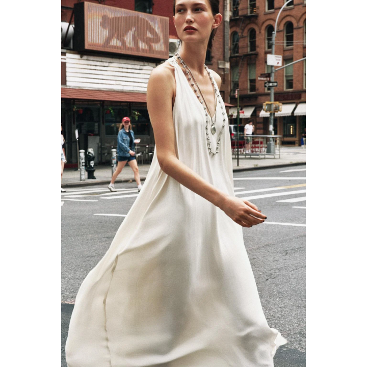 ПЛАТЬЕ С ОТКРЫТОЙ СПИНОЙ