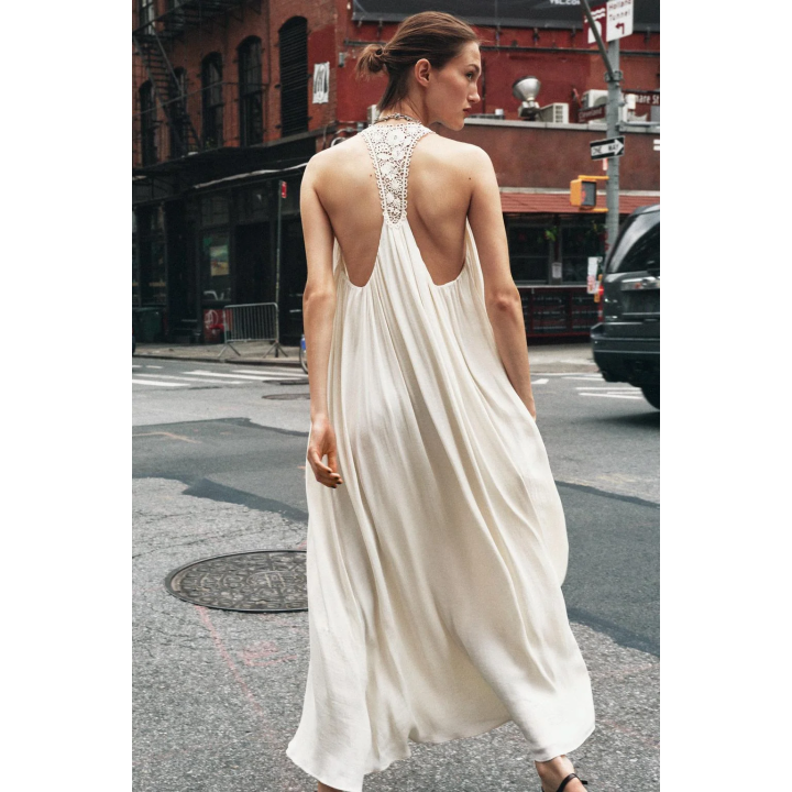 ПЛАТЬЕ С ОТКРЫТОЙ СПИНОЙ