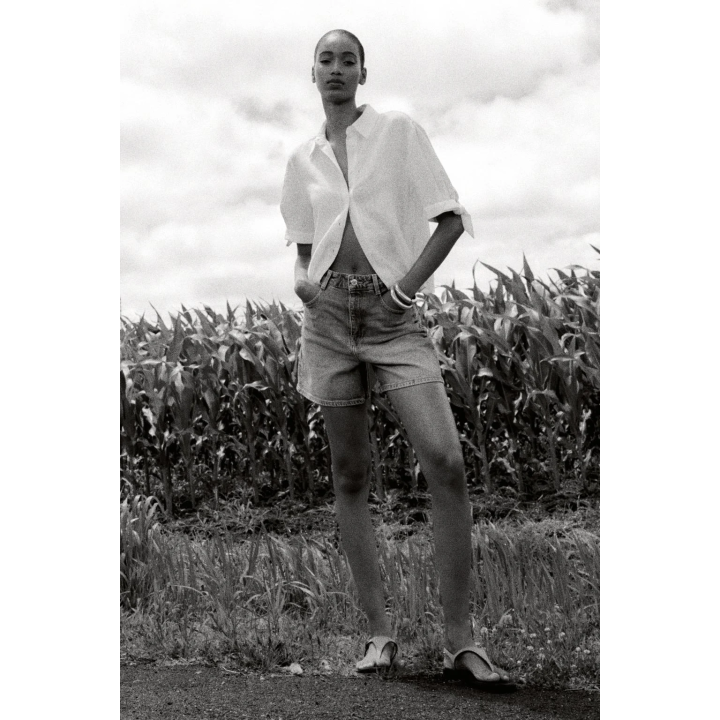 РУБАШКА ИЗ РАМИ С КОРОТКИМИ РУКАВАМИ И ЗАВЯЗКАМИ