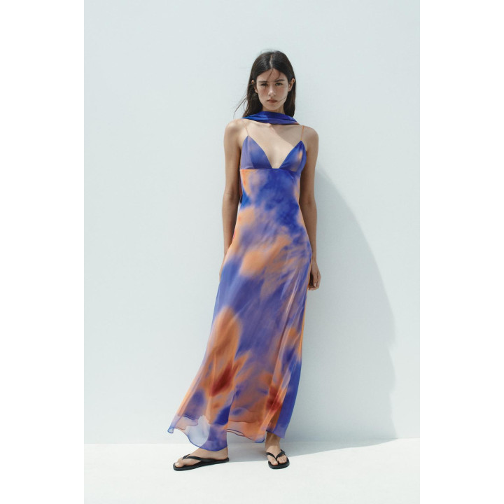 ДЛИННОЕ ПЛАТЬЕ С ПРИНТОМ И ПЛАТКОМ