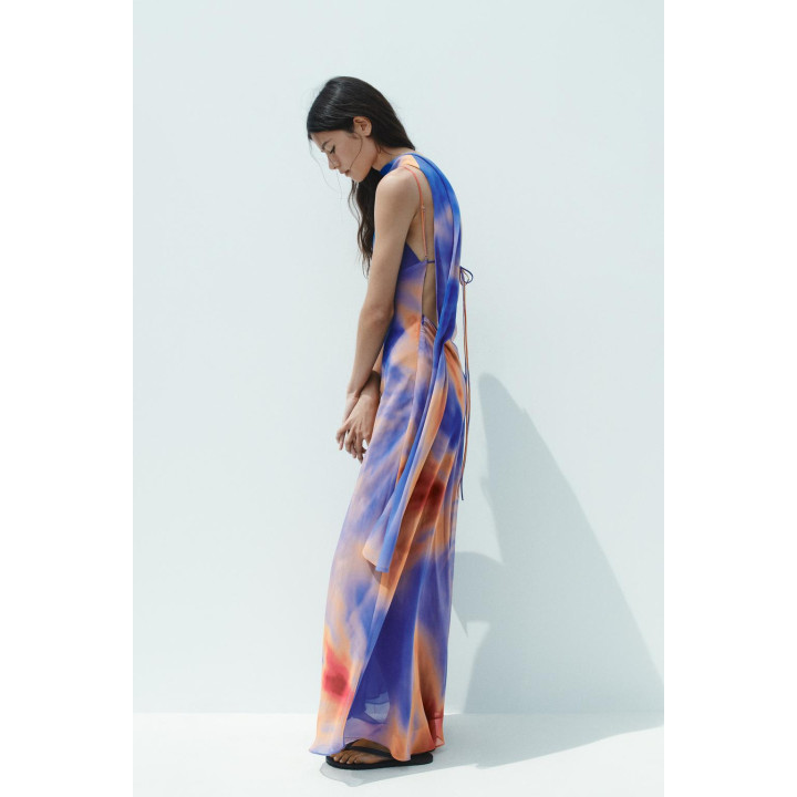 ДЛИННОЕ ПЛАТЬЕ С ПРИНТОМ И ПЛАТКОМ