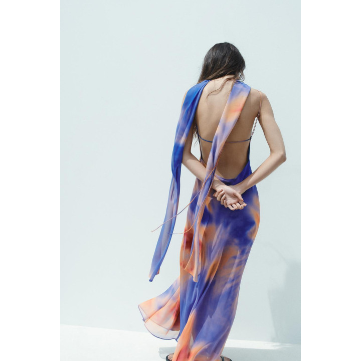 ДЛИННОЕ ПЛАТЬЕ С ПРИНТОМ И ПЛАТКОМ