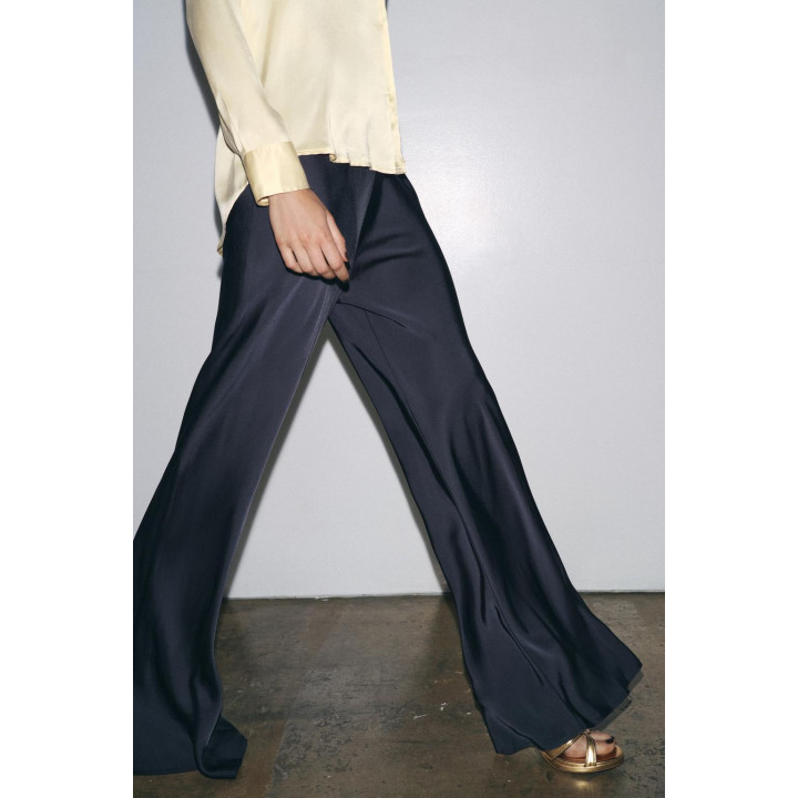 АТЛАСНЫЕ БРЮКИ FLARED ZW COLLECTION