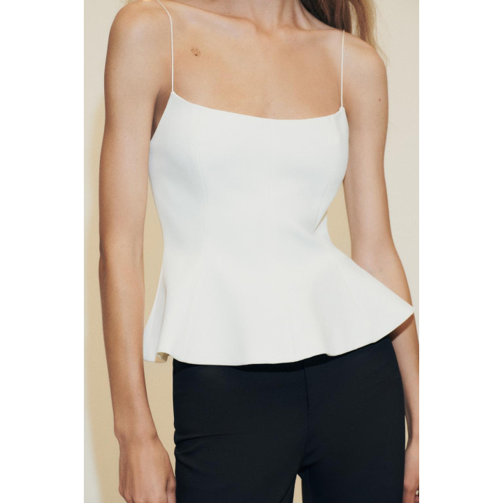 ТОП ИЗ ЭЛАСТИЧНОЙ ТКАНИ С БАСКОЙ