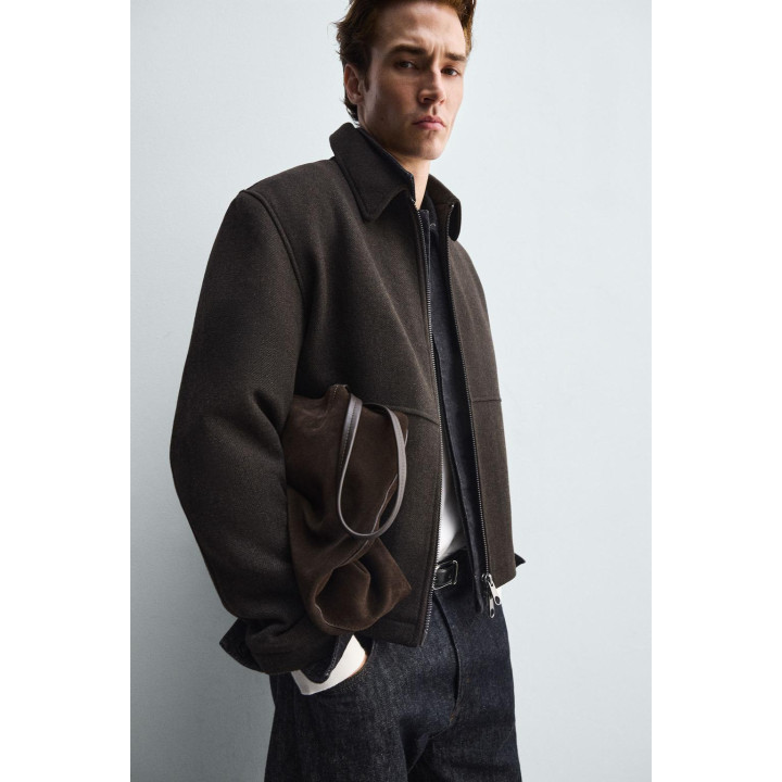 КУРТКА ИЗ РЕЛЬЕФНОЙ ТКАНИ С МОЛНИЕЙ