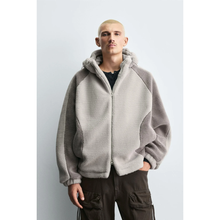 КУРТКА ИЗ ИСКУССТВЕННОЙ ОВЧИНЫ В СТИЛЕ КОЛОР-БЛОК