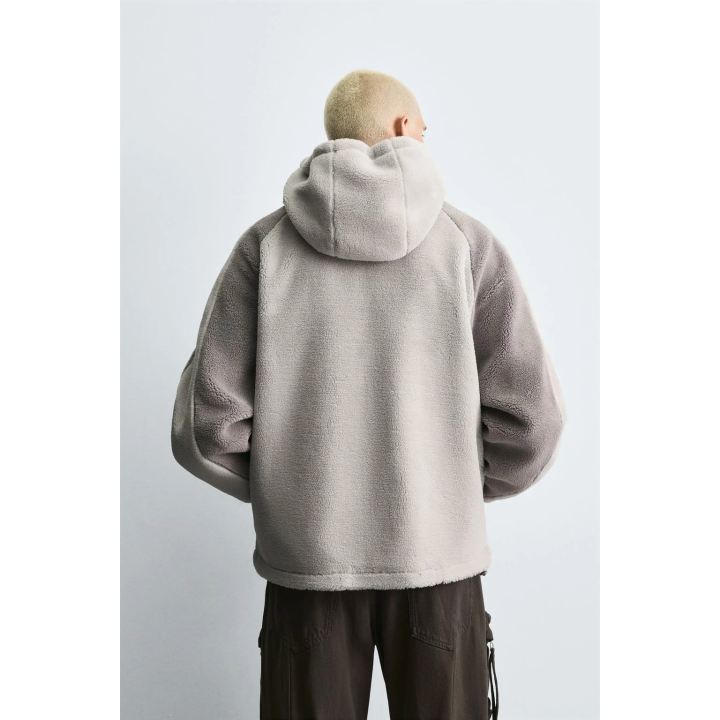 КУРТКА ИЗ ИСКУССТВЕННОЙ ОВЧИНЫ В СТИЛЕ КОЛОР-БЛОК