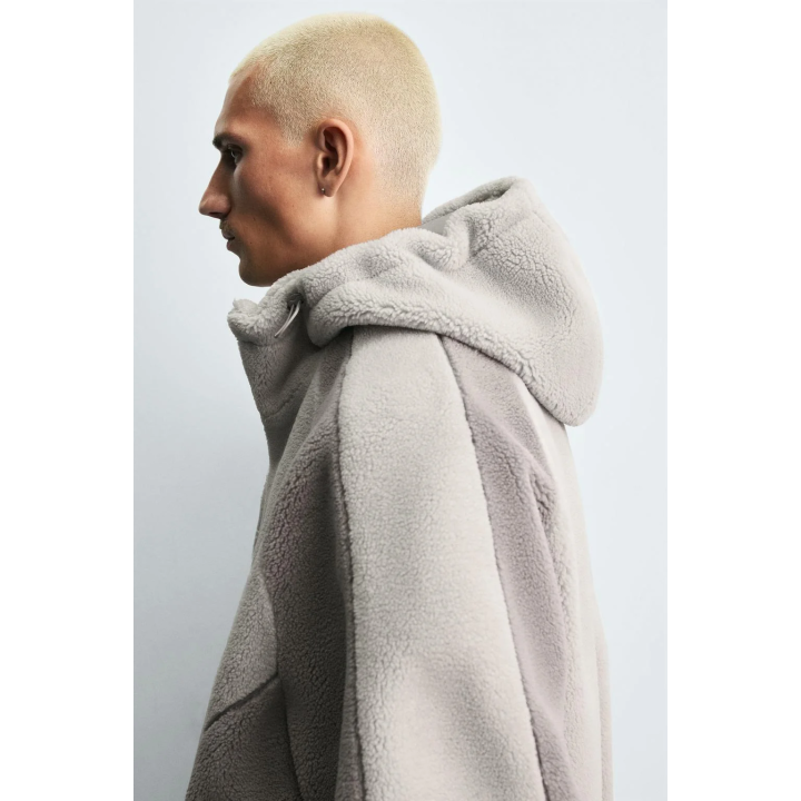 КУРТКА ИЗ ИСКУССТВЕННОЙ ОВЧИНЫ В СТИЛЕ КОЛОР-БЛОК