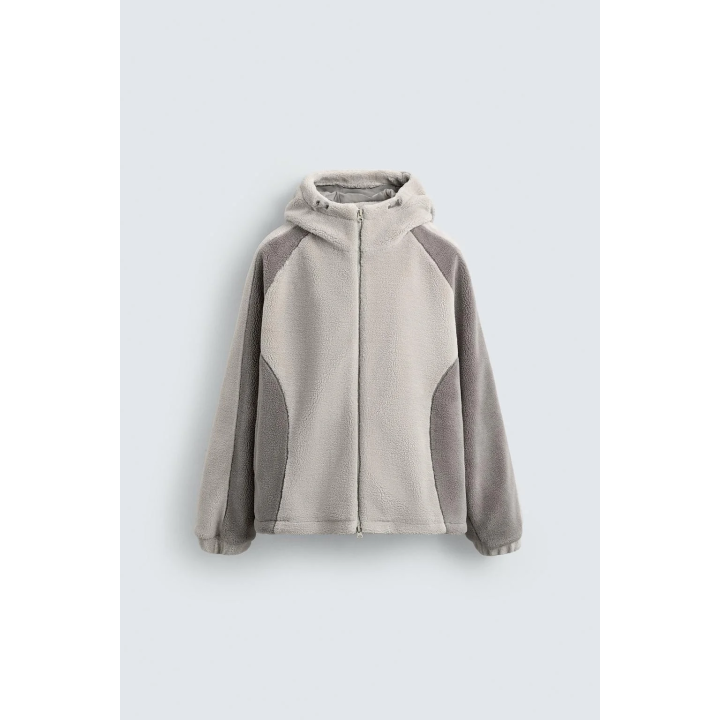 КУРТКА ИЗ ИСКУССТВЕННОЙ ОВЧИНЫ В СТИЛЕ КОЛОР-БЛОК