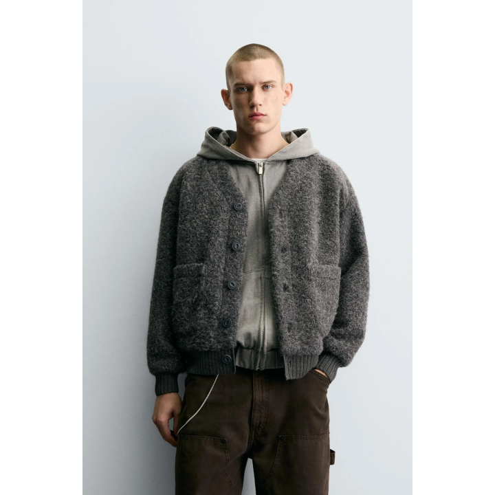 КАРДИГАН ИЗ РЕЛЬЕФНОЙ ТКАНИ С КАРМАНАМИ