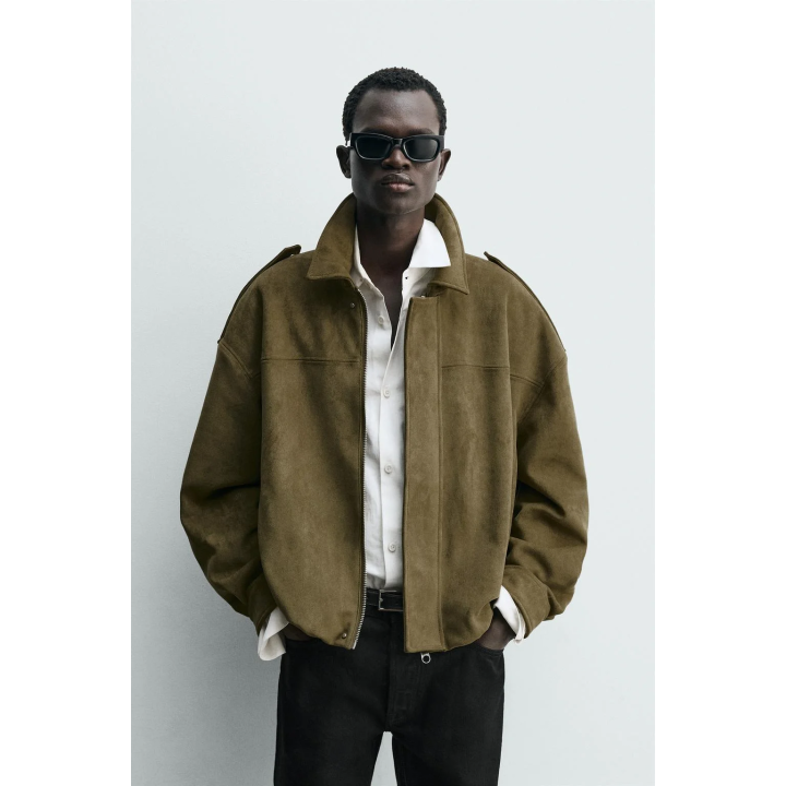 УКОРОЧЕННАЯ КУРТКА ИЗ ИСКУССТВЕННОЙ ЗАМШИ