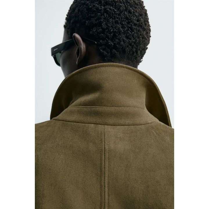 УКОРОЧЕННАЯ КУРТКА ИЗ ИСКУССТВЕННОЙ ЗАМШИ