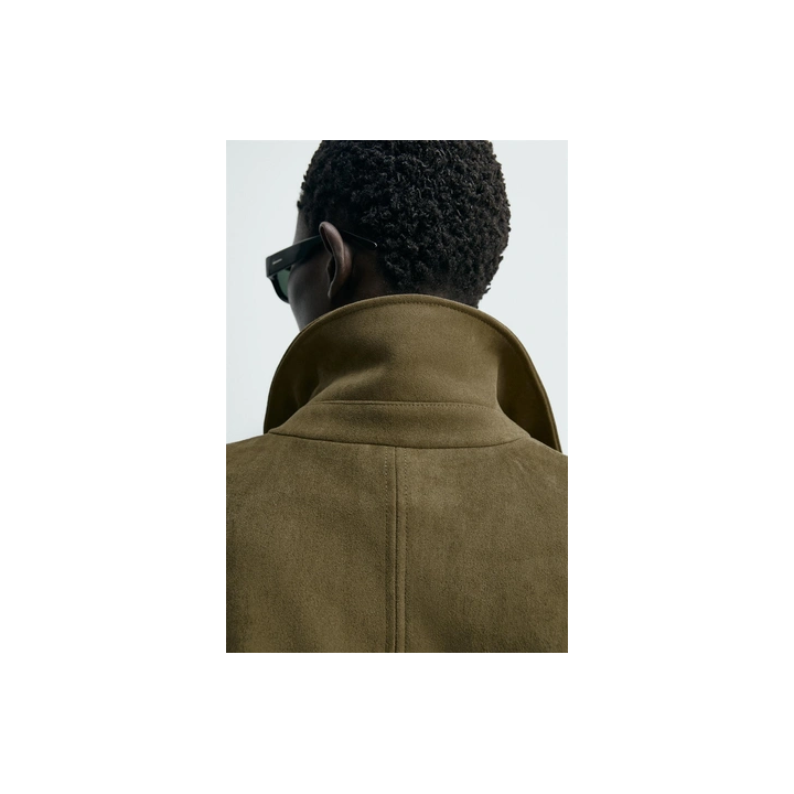 УКОРОЧЕННАЯ КУРТКА ИЗ ИСКУССТВЕННОЙ ЗАМШИ