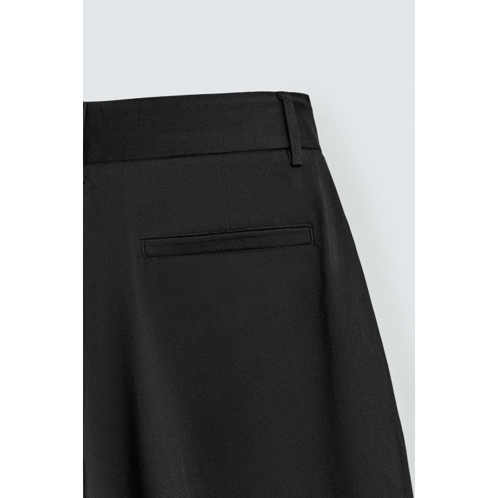 БРЮКИ RELAXED FIT СО СКЛАДКАМИ