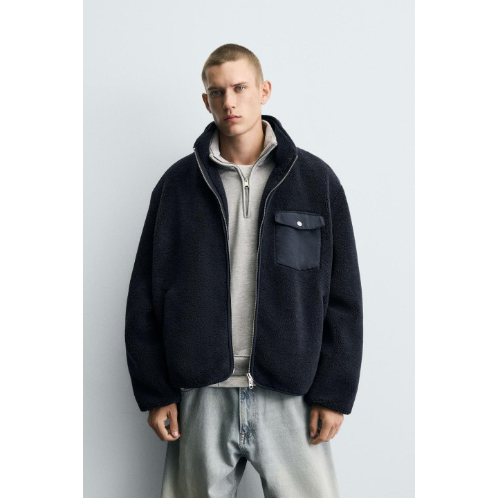 Куртка с эффектом искусственного меха и контрастными деталями