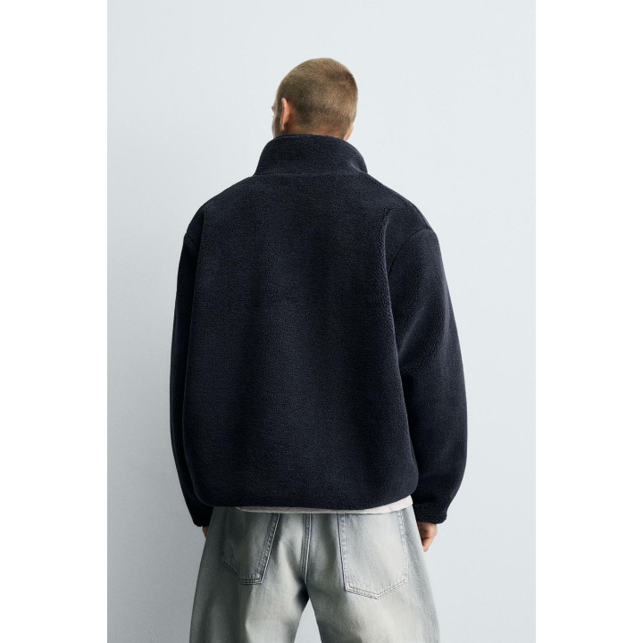 Куртка с эффектом искусственного меха и контрастными деталями