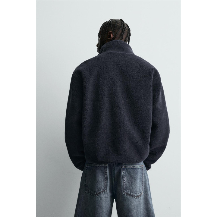 Куртка с эффектом искусственного меха и контрастными деталями