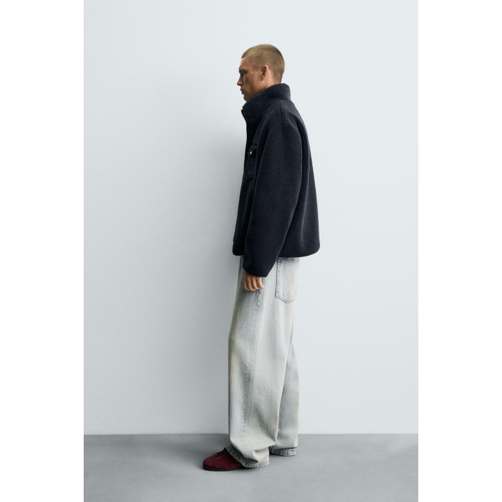 Куртка с эффектом искусственного меха и контрастными деталями