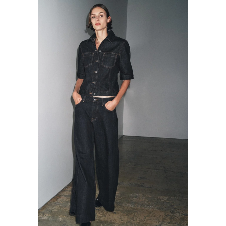 Джинсовая куртка с карманами из коллекции zw