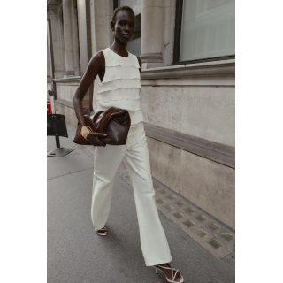 АТЛАСНЫЙ ТОП С ВОЛАНАМИ