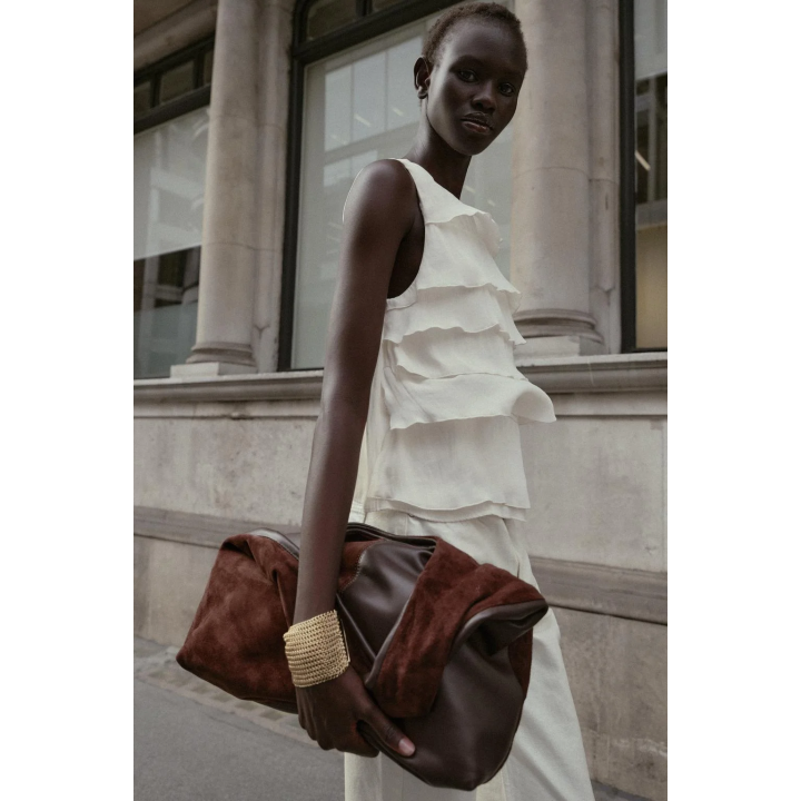 АТЛАСНЫЙ ТОП С ВОЛАНАМИ