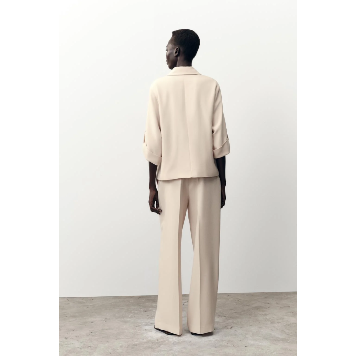 ДВУБОРТНЫЙ БЛЕЙЗЕР С РУКАВАМИ С ПАТАМИ