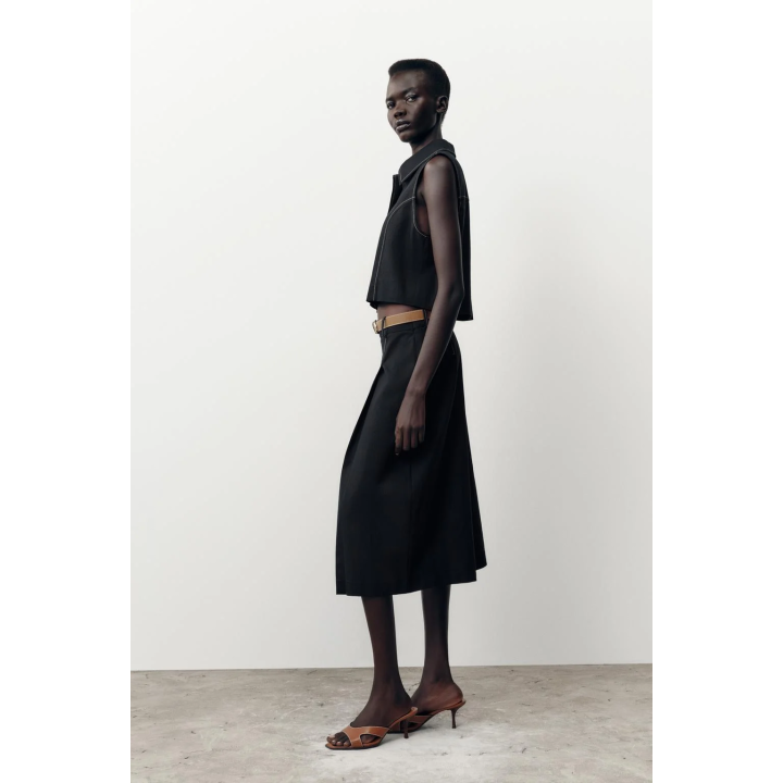 ПРЯМОЙ ЖИЛЕТ С КОНТРАСТНОЙ ОТДЕЛКОЙ