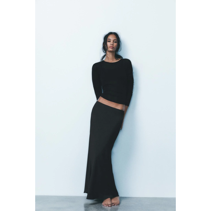 АТЛАСНАЯ ЮБКА МИДИ