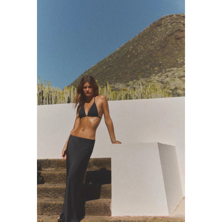 АТЛАСНАЯ ЮБКА МИДИ